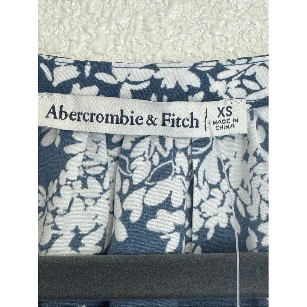 Abercrombie &‎ Fitch New XS Navy and White Floral Peasant Blouse Puff Sleeves